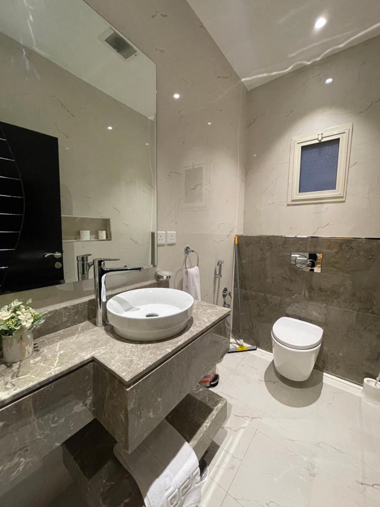شقق خاصه بطابع حديث وفندقي - تسجيل ذاتي Private Apartments With Modern Vibes - Self Checkin Riad Exterior foto