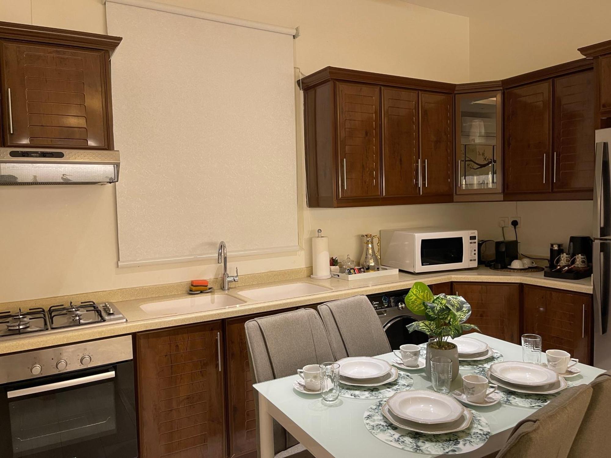 شقق خاصه بطابع حديث وفندقي - تسجيل ذاتي Private Apartments With Modern Vibes - Self Checkin Riad Exterior foto