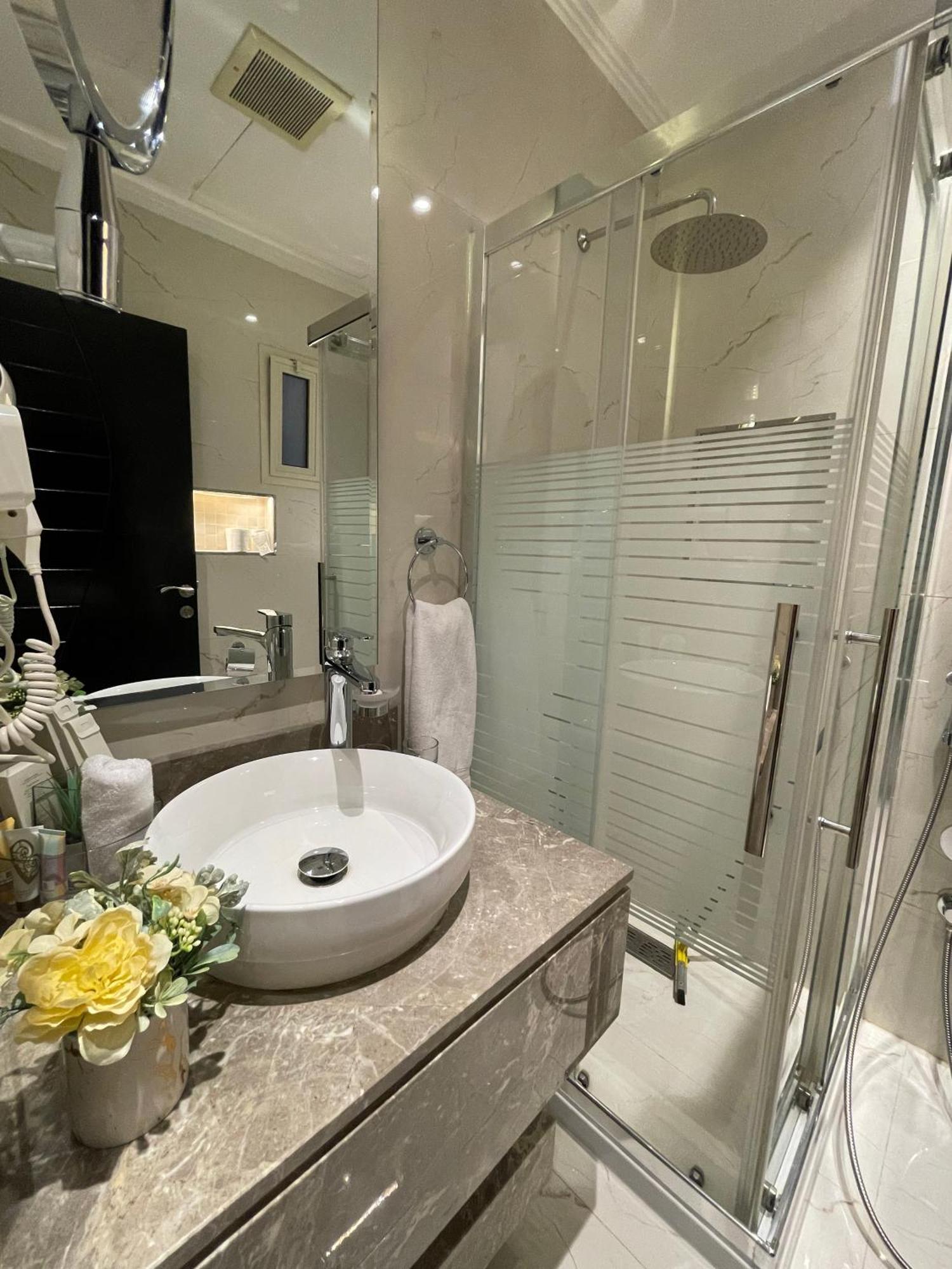 شقق خاصه بطابع حديث وفندقي - تسجيل ذاتي Private Apartments With Modern Vibes - Self Checkin Riad Exterior foto