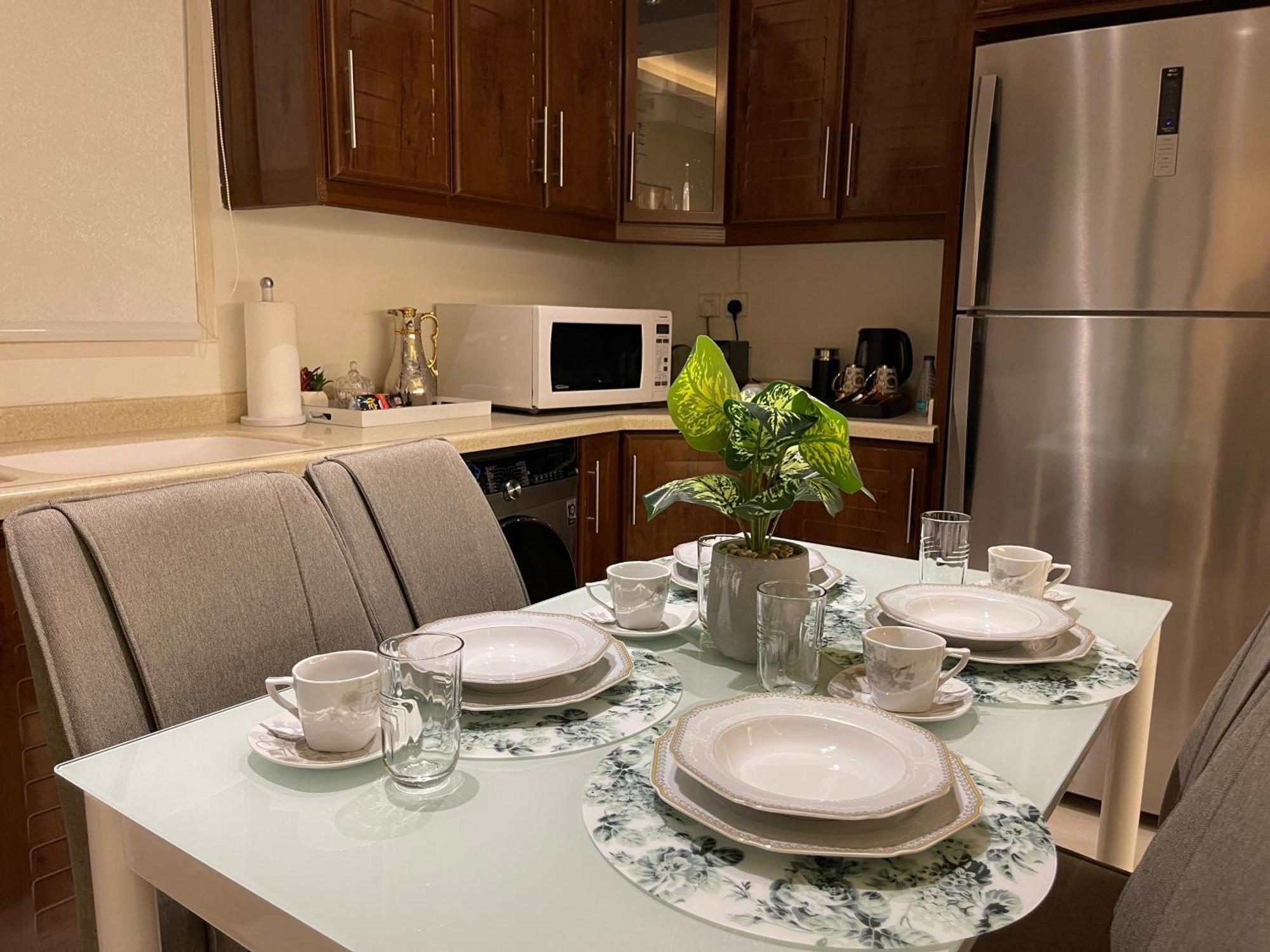شقق خاصه بطابع حديث وفندقي - تسجيل ذاتي Private Apartments With Modern Vibes - Self Checkin Riad Exterior foto