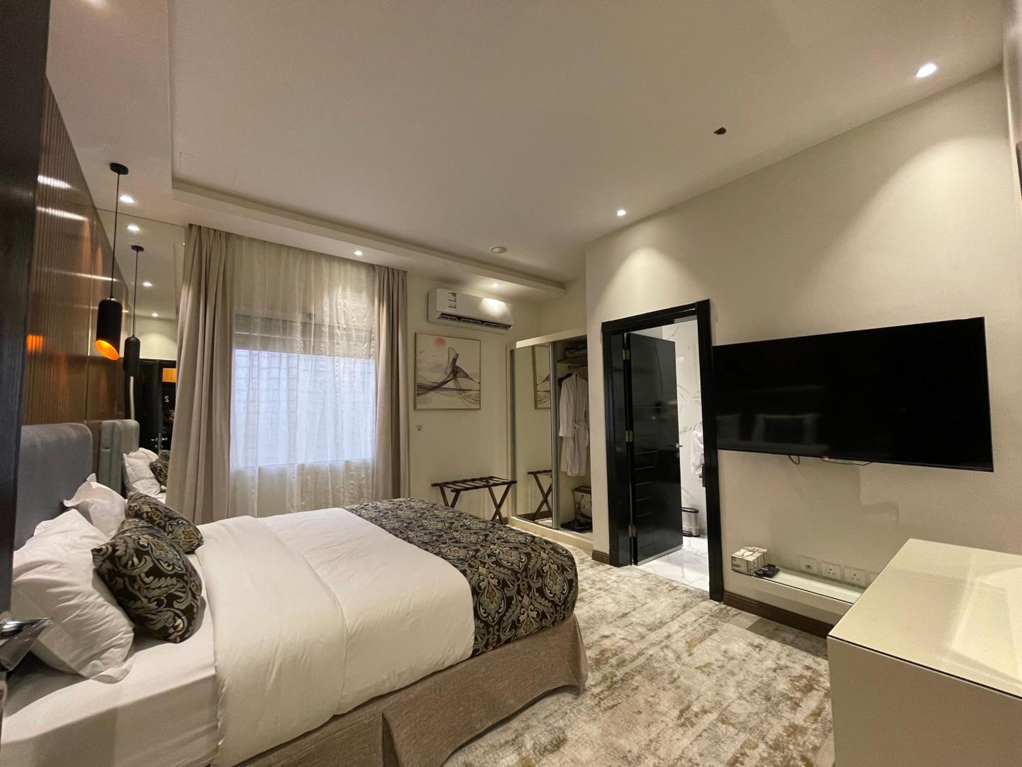 شقق خاصه بطابع حديث وفندقي - تسجيل ذاتي Private Apartments With Modern Vibes - Self Checkin Riad Exterior foto