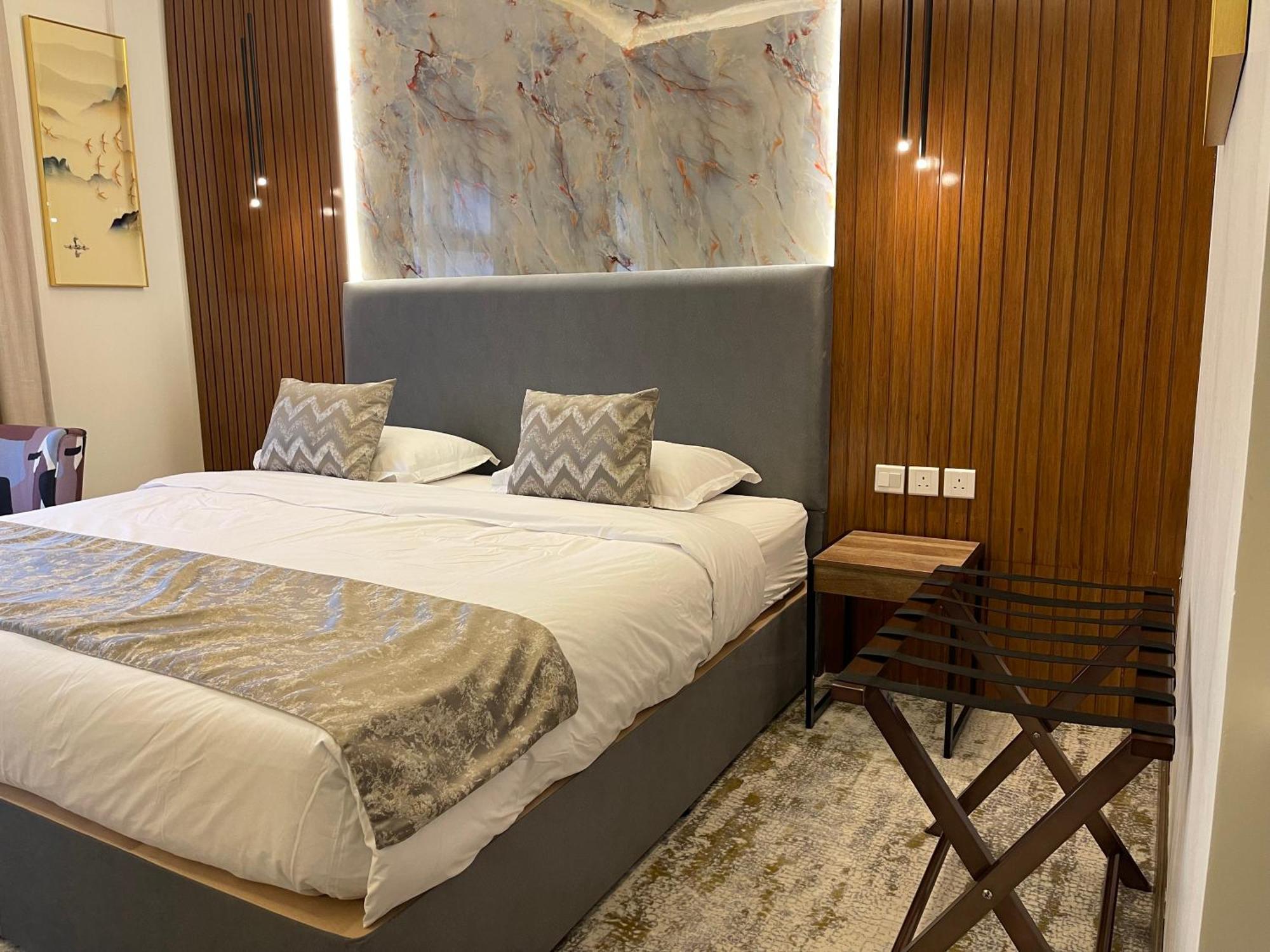 شقق خاصه بطابع حديث وفندقي - تسجيل ذاتي Private Apartments With Modern Vibes - Self Checkin Riad Exterior foto