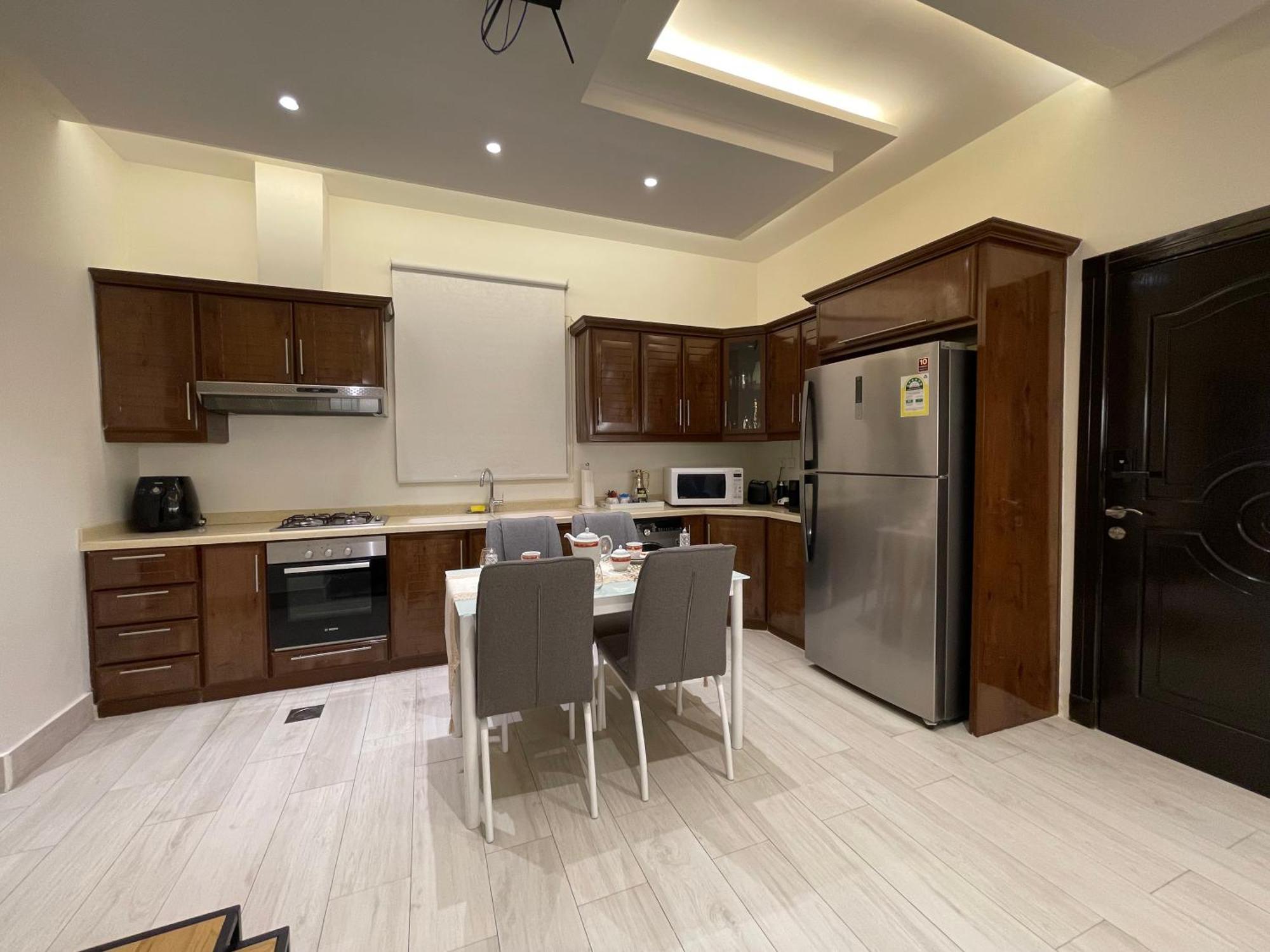 شقق خاصه بطابع حديث وفندقي - تسجيل ذاتي Private Apartments With Modern Vibes - Self Checkin Riad Exterior foto